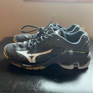 Mizuno shoes